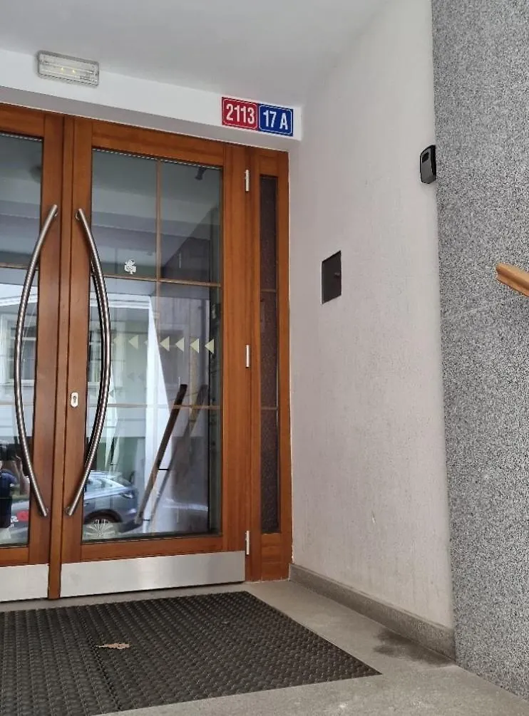 Karlovy Vary, Dum U Mari Magdaleny - 100 M Od Vridla